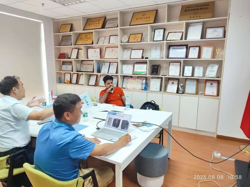 Latest company case about Customer Visits Offline Communication