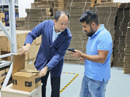 Latest company case about Customer Visits Offline Communication
