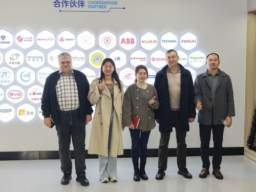 Latest company case about Customer Visits Offline Communication