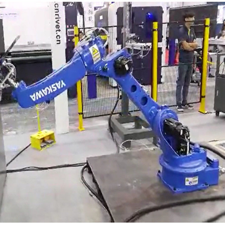 Industrial Robot Arm 6 Axis Of GP25 For CNC Welding Robot Mig Mug ...