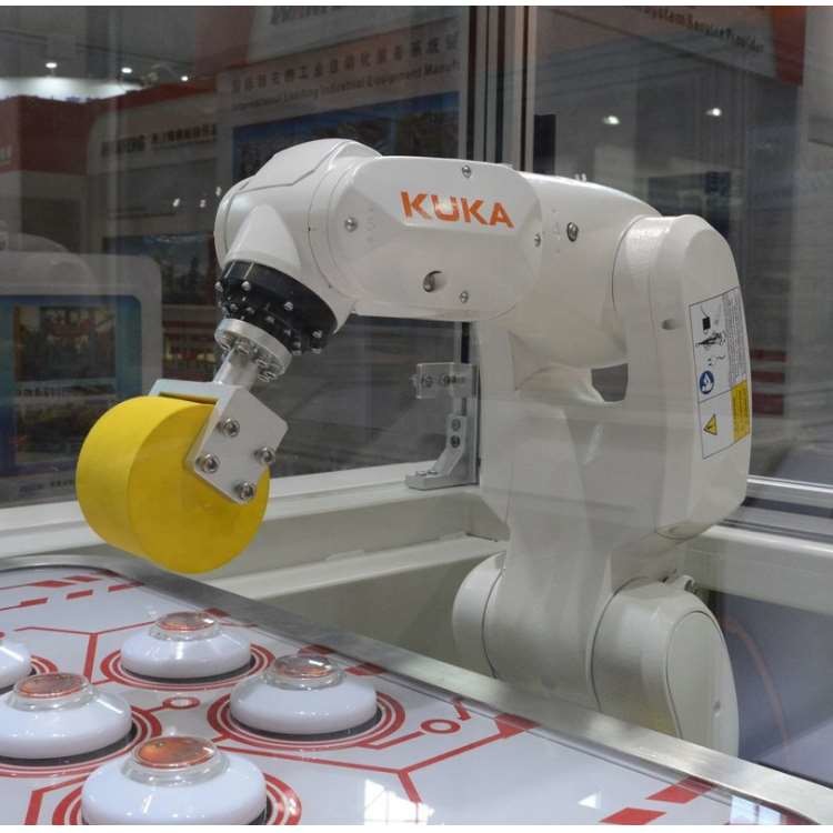Kuka Robotic Arm 6 Axis KR 6 R900-2 With CNGBS Robot Gripper For ...