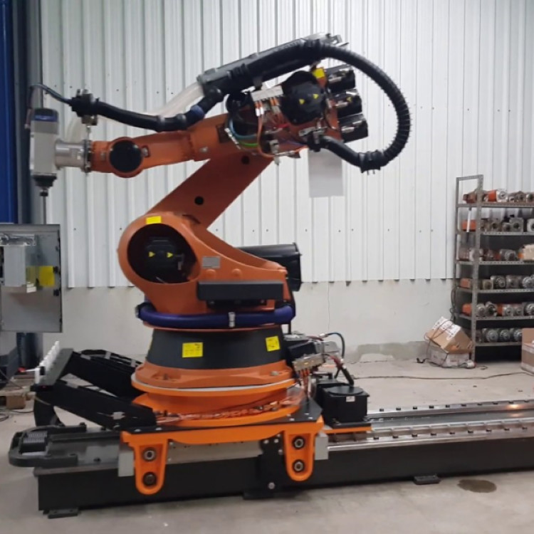 Kuka Robotic Arm 6 Axis KR 360 R2830 With CNGBS Robot Gripper For ...