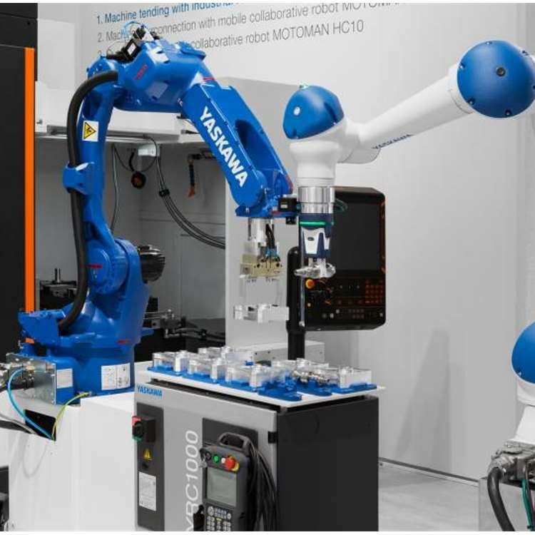 Industrial Robotic Arm 6 Axis Yaskawa GP35L With CNGBS Robot Gripper ...