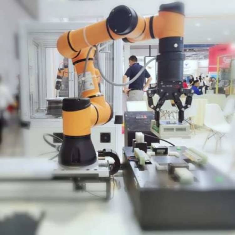 Pick And Place Robot AUBO I10 Cobot Robotic Arm 6 Axis For Handling As ...