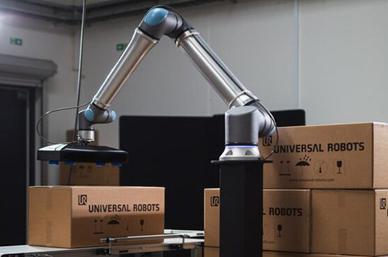 20kg Payload AGV Robot Collaborative Picking And Placing UR20 With Onrobot Robot Gripper