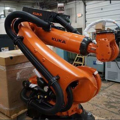6 Axis Robotic Welding Arm Kuka KR 210 R2700-2 With CNGBS Welding Positioner For Welding Robot