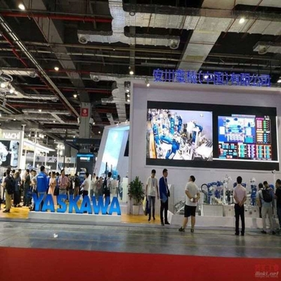 Yaskawa GP225 Handling Robotic Arm 6 Axis With CNGBS Robot Guide Rail For Product Picking Robot