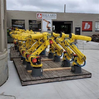 Palletizing 6 Axis Robotic Arm With Industrial Robot Controller Of M-20iA For