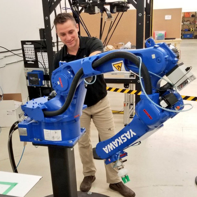 GP12 Industrial Yaskawa Robot Arm With 12KG Payload As 6 Axis Robot Arm For Pick And Place