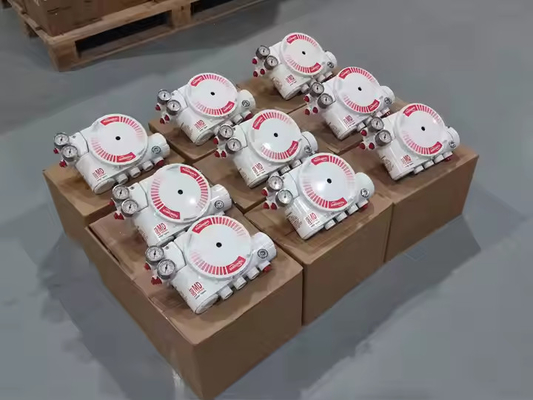 Pneumatic Control Valve Linear With Flowserve LOGIX 3200MD 520MD DIGITAL HART VALVE POSITIONER In Stock Flowserve Valves