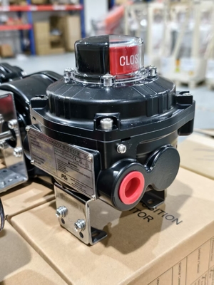Three-Way Control Valve with HART Communication 20-100 Psi