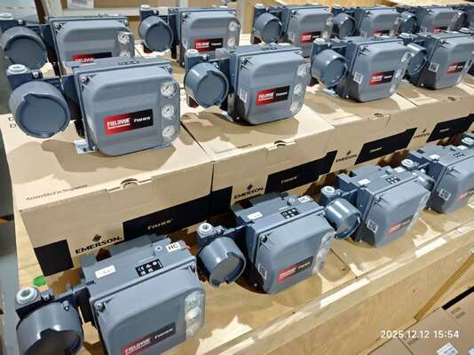 Original New Emerson Fisher DVC6200 Valve Controller DVC6200 HC F SIS PD AD All Series Valve Positioner