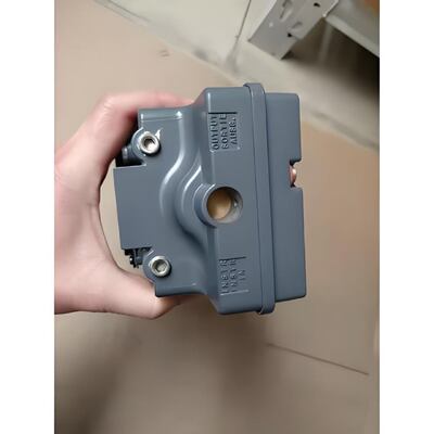 Fisher 3661 Series Electro-Pneumatic Valve Positioner with 4-20mA Analog Input Single-Acting for 90 psi Max Outlet Pressure