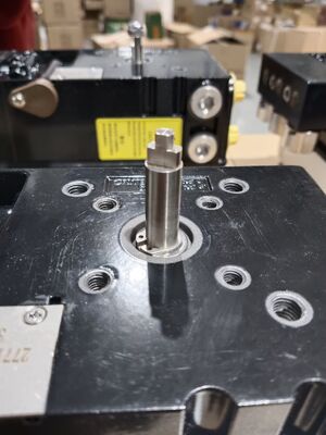 Flowserve Logix 520MD Digital Valve Positioner with HART Communication for Precision Control and Multi-variable Gain Tuning