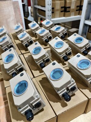 Advanced Industrial Smart Samson 3730-3 Valve Positioner Package for Precise Control