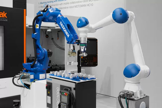 6 Axes Yaskawa GP12 1.5KVA Pick And Place Robot Arm