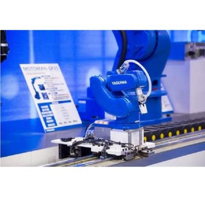 GP7 Industrial Robot Price With 7KG Payload And YRC1000 CNC Controller For Material Handling