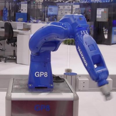 High-Speed Engine Assembly Industrial Robot GP8 With 8KG Payload Robotic Arm As Pick And Place Machine