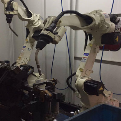 6 Axis Automatic Welding Robot OTC FD-B6 With DM350 Mig Welding Machine