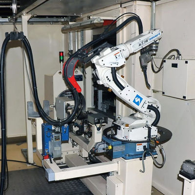 Welding Torches Automatic Welding Robot OTC FD-V8 8kg Payload For Mig Welding