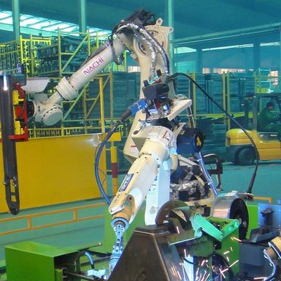 Faster And Slimer Robotic Welding Robot Of FD-V8L With 8KG Payload As Other Welding Equipment For Welding