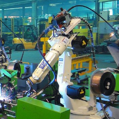 Automatic Welding Robot Of Welding Robot FD-V8L With DM350 ARC Welders As Mig Welding Machine