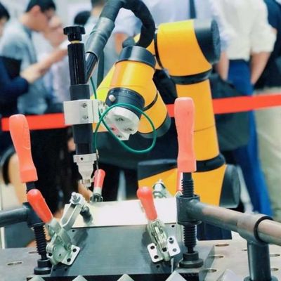 AUBO I5 6 Axis Collaborative Robot Arm For Locking Screw As Cobot