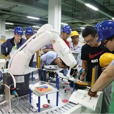 Small Universal Robotic Arm 6 Axis China ER6-730-MI With CNGBS Dress Pack As Handling Robot