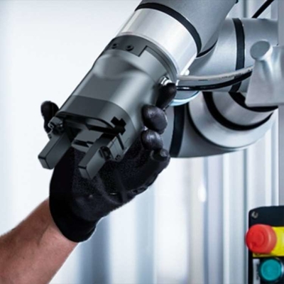 Robot Collaborative With Cooperative Parallel Electric Gripper PGC-140 As Cobot